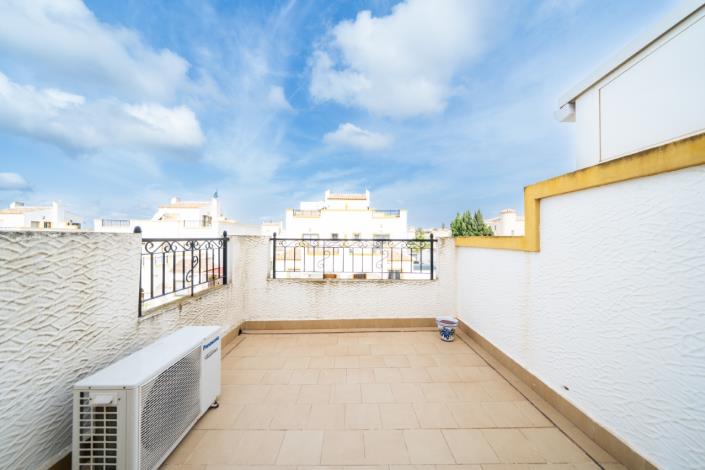 Image No.25-3 Bed Villa for sale