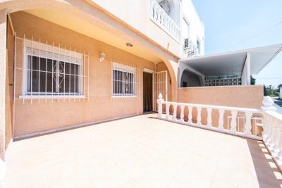 Terraced-Property-for-sale-in-Costa-Blanca--3---Portals-