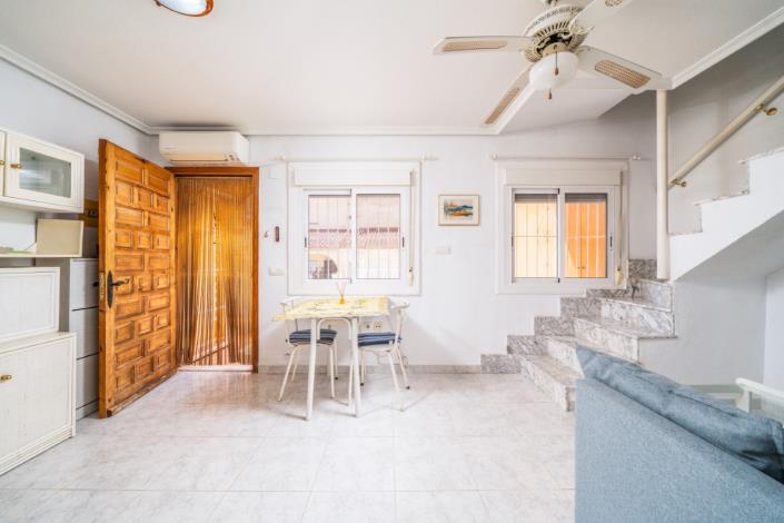 Image No.6-2 Bed Townhouse for sale