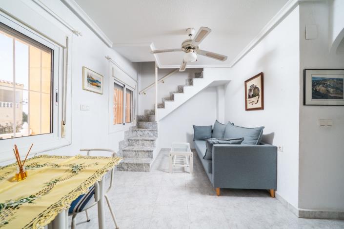 Image No.8-2 Bed Townhouse for sale