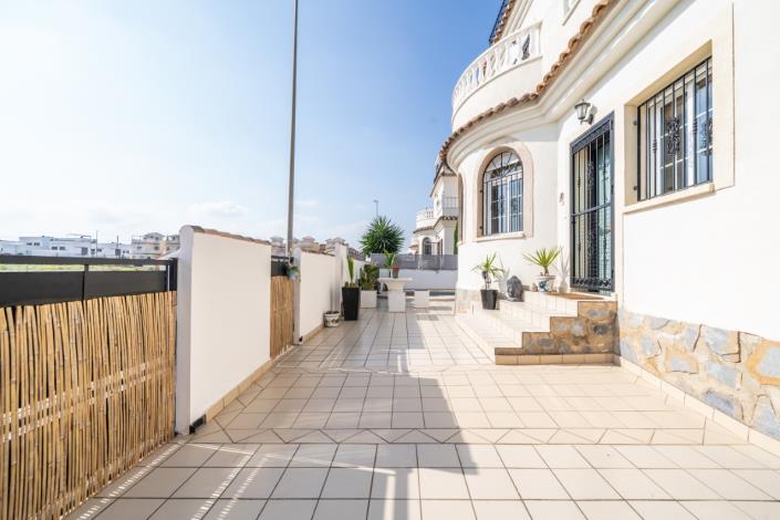 Image No.7-3 Bed Villa for sale
