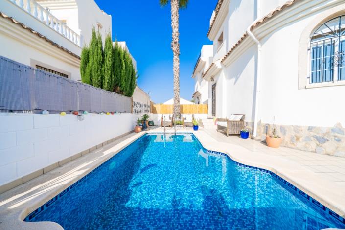 Image No.11-3 Bed Villa for sale