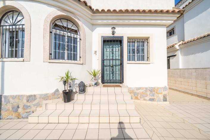 Image No.17-3 Bed Villa for sale
