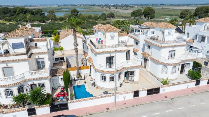Image No.51-3 Bed Villa for sale