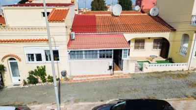Terraced-Property-For-Sale-In-Costa-Blanca--15---Canva-