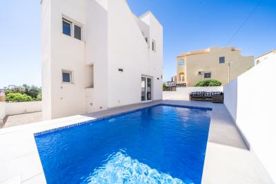 Detached-Villa-for-sale-in-La-Marina--5---Canva-