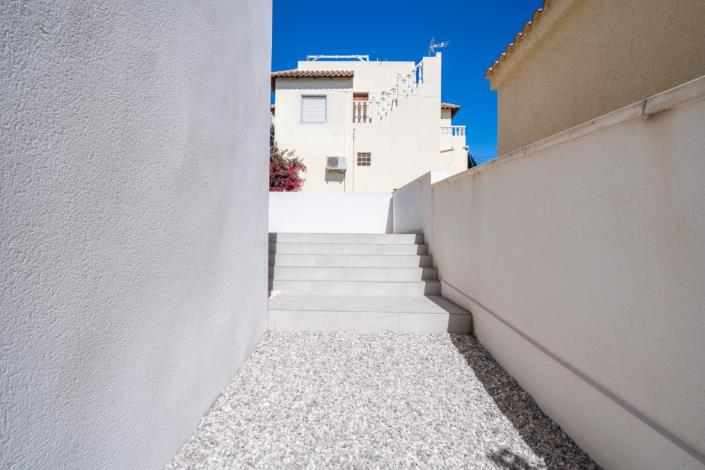 Image No.42-3 Bed Villa for sale