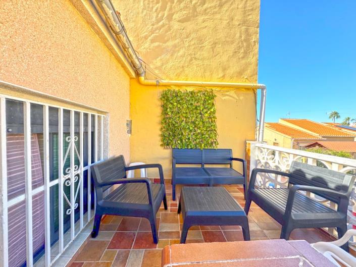 Image No.3-2 Bed Townhouse for sale