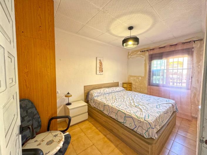Image No.8-2 Bed Townhouse for sale