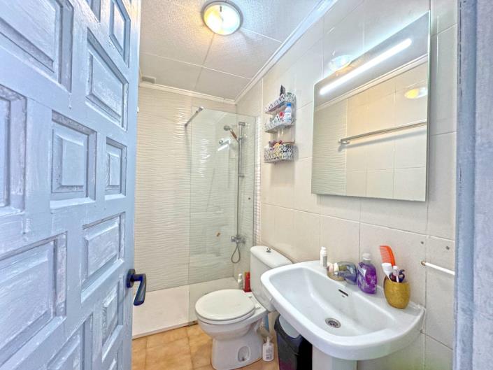 Image No.12-2 Bed Townhouse for sale