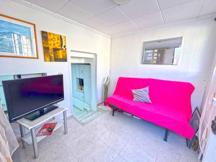 Image No.13-2 Bed Townhouse for sale