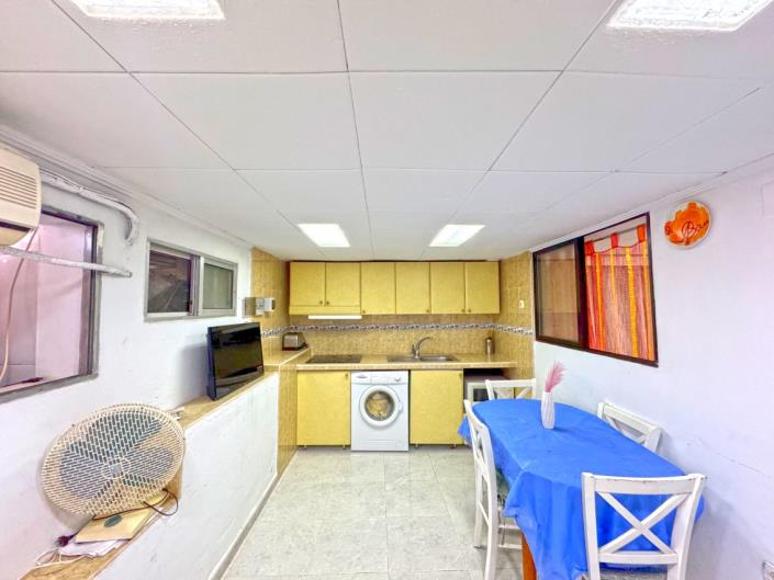 Image No.16-2 Bed Townhouse for sale