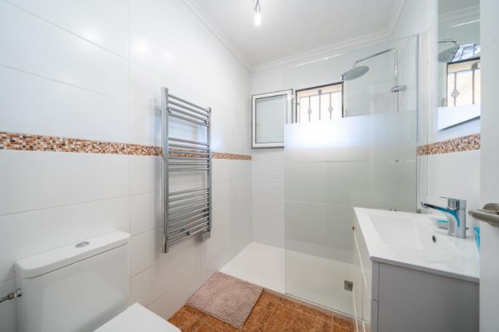 Image No.34-3 Bed Villa for sale