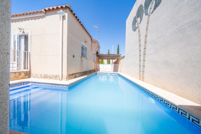 Image No.3-3 Bed Villa for sale