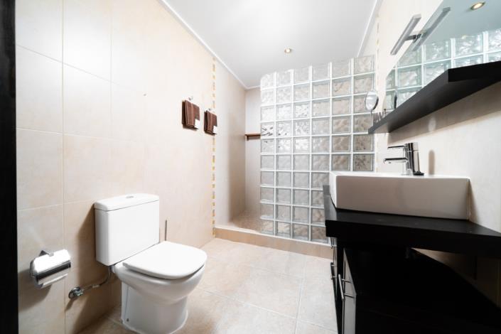Image No.26-3 Bed Villa for sale