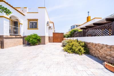 Quad-Villa-for-Sale-in-Alicante--4---Canva-