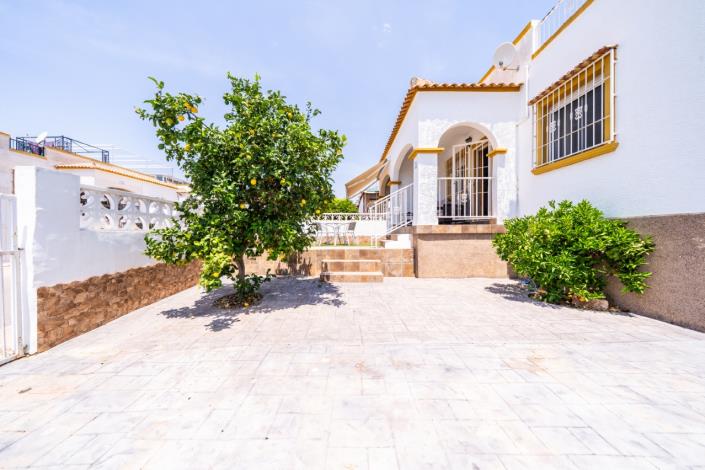Image No.6-3 Bed Villa for sale