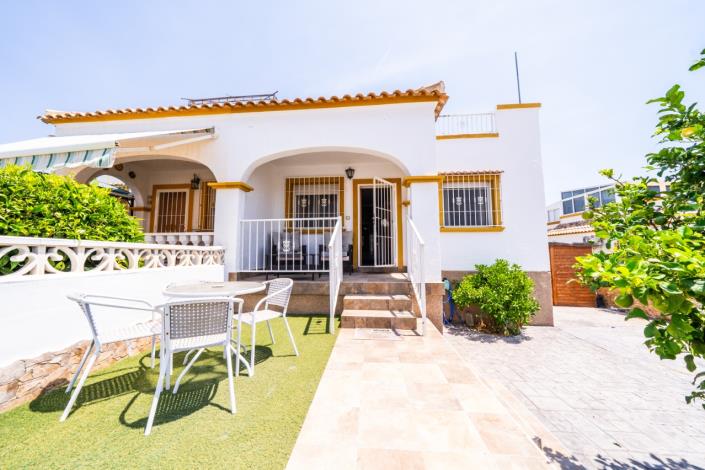 Image No.10-3 Bed Villa for sale