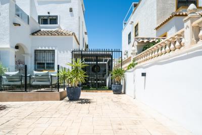 Quad-Villa-for-Sale-in-Alicante--8---Canva-