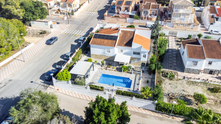 Image No.3-3 Bed Villa / Detached for sale