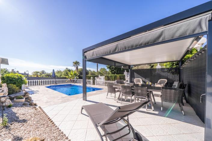 Image No.10-3 Bed Villa / Detached for sale