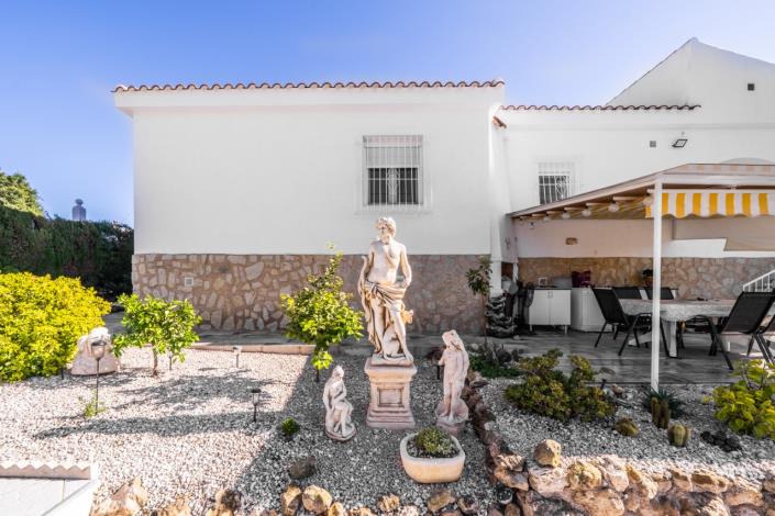 Image No.40-3 Bed Villa / Detached for sale