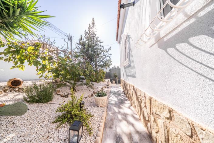 Image No.48-3 Bed Villa / Detached for sale