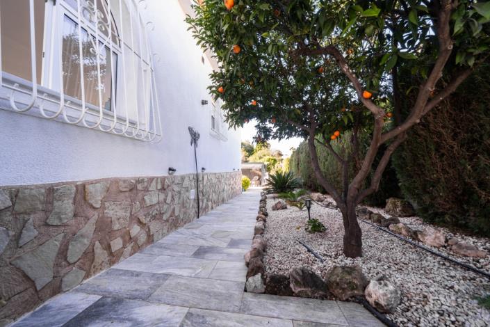 Image No.52-3 Bed Villa / Detached for sale
