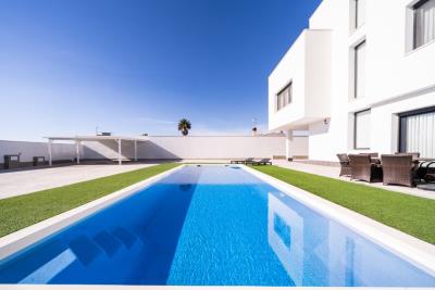 Luxury-Villa-for-sale-in-Alicante--5---Portals-