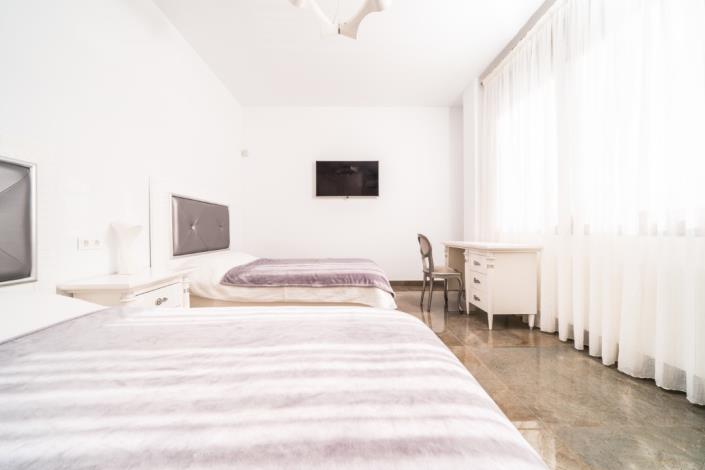 Image No.32-7 Bed Villa for sale