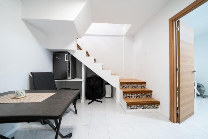 Image No.24-3 Bed Townhouse for sale