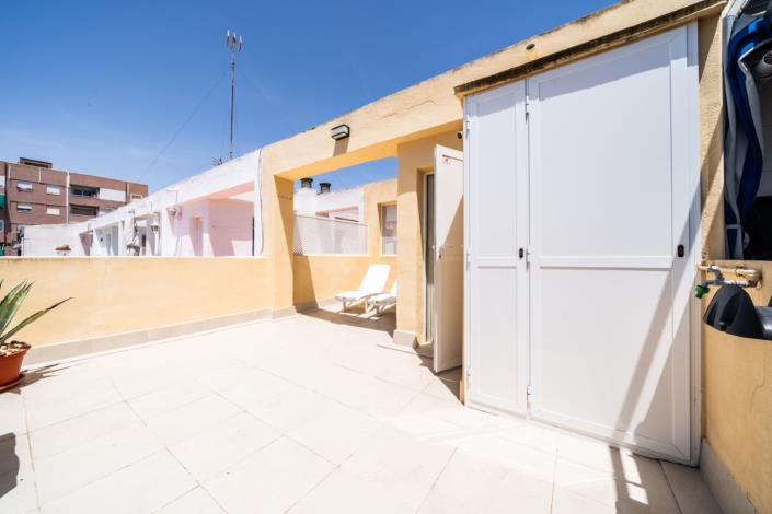 Image No.30-3 Bed Townhouse for sale