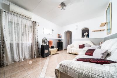 Detached-Property-for-Sale-in-La-Marina--9---Portals-