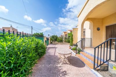 Detached-Villa-for-sale-in-Costa-Blanca--5---Canva-