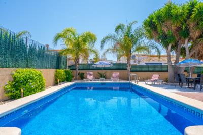 Detached-Villa-for-sale-in-La-Marina-Costa-Blanca--5---Portals-