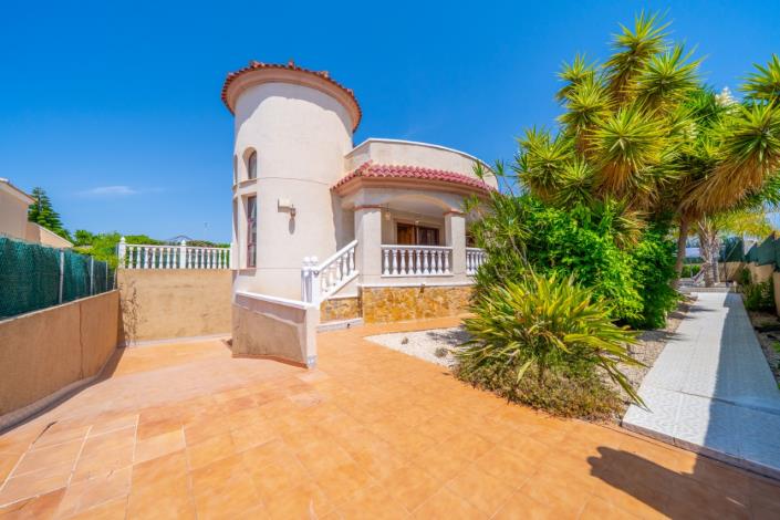 Image No.11-3 Bed Villa for sale