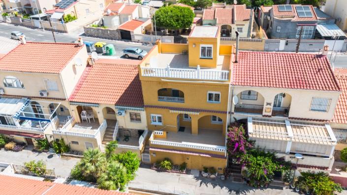 Image No.3-3 Bed Townhouse for sale