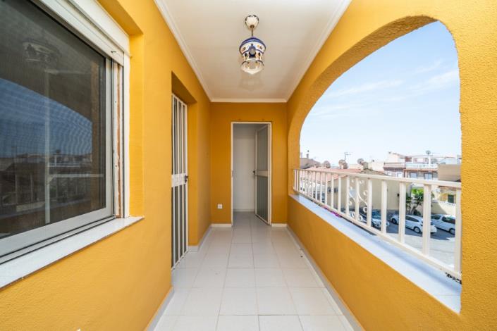 Image No.16-3 Bed Townhouse for sale