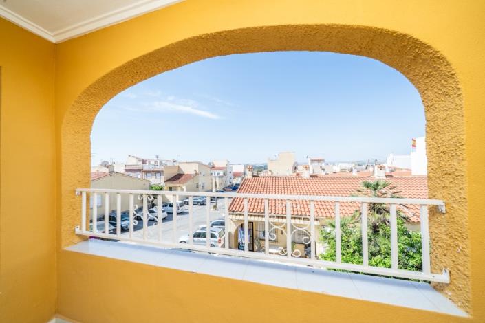 Image No.17-3 Bed Townhouse for sale