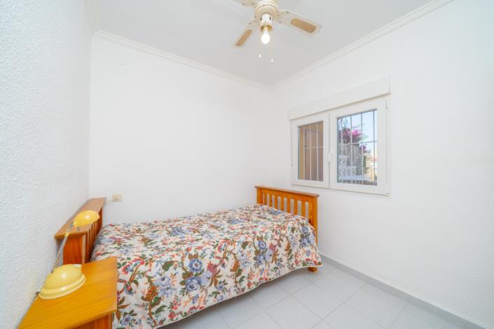 Image No.21-3 Bed Townhouse for sale