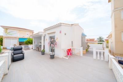 Detached-house-for-sale-in-La-Marina--13---Canva-