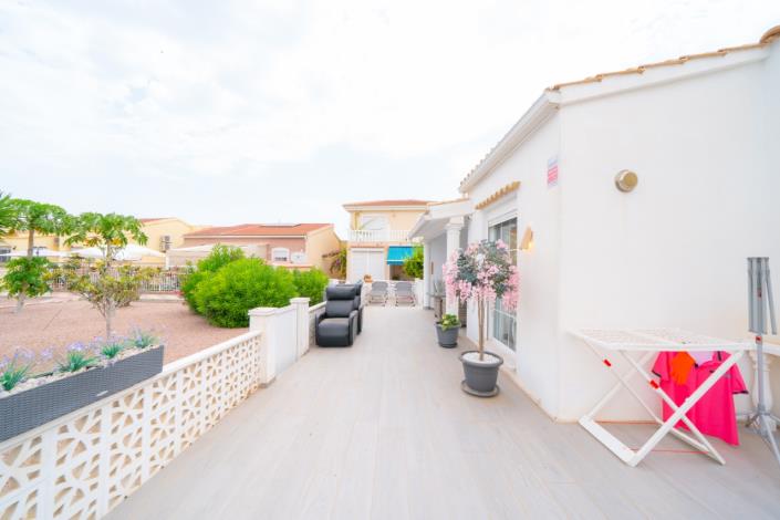Image No.17-2 Bed Villa for sale