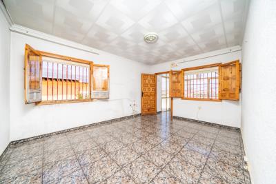 Detached-Villa-For-Sale-In-La-Marina--12---Canva-