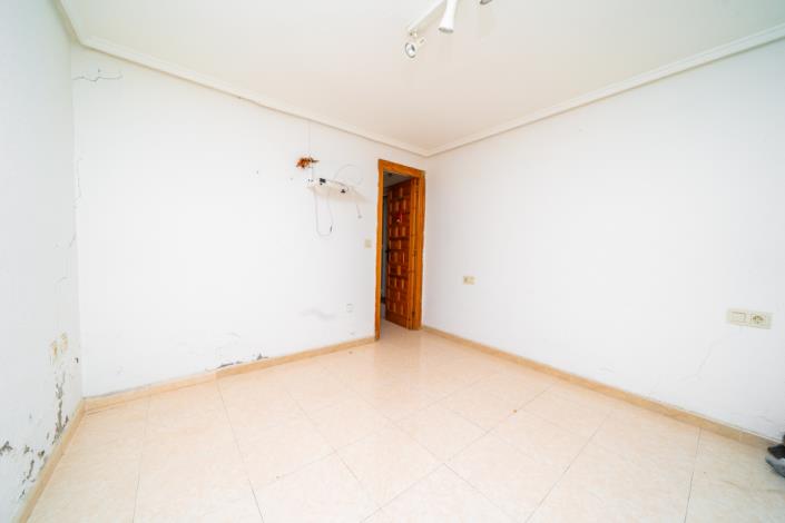 Image No.29-4 Bed Villa for sale