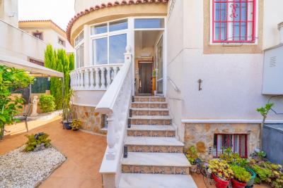 Villa-for-Sale-in-La-Marina--9---Canva-