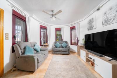 Villa-for-Sale-in-La-Marina--13---Canva-