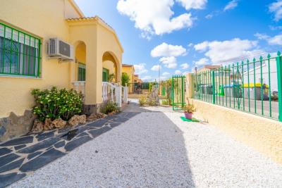 Detached-Property-for-sale-in-La-Marina--4---Canva-
