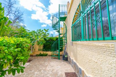 Detached-Property-for-sale-in-La-Marina--12---Canva-