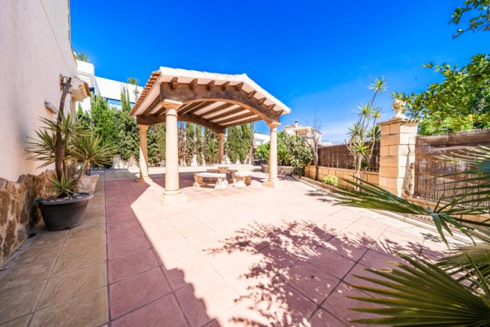 Image No.8-3 Bed Villa for sale
