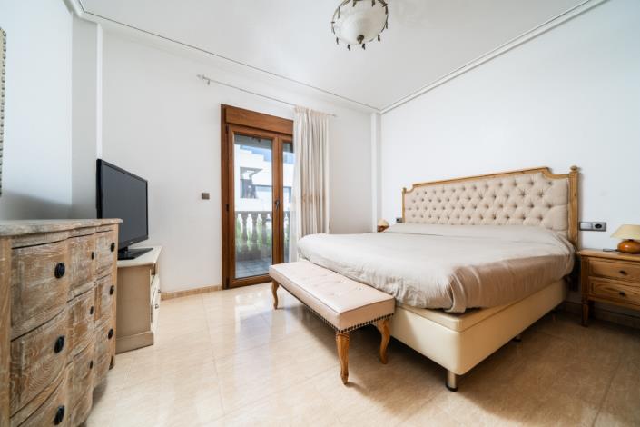 Image No.24-3 Bed Villa for sale